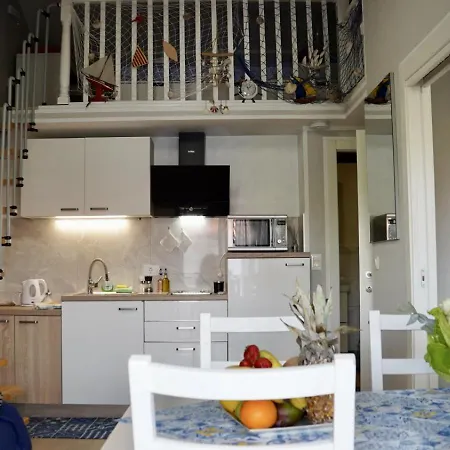 In 3652-3 Apartment
