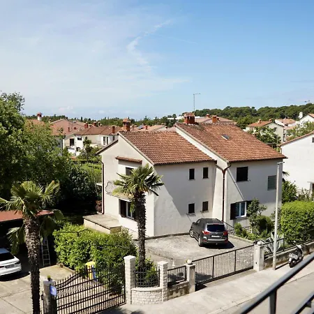 In 3652-3 * Rovinj