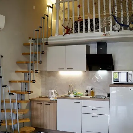 Apartment In 3652-3