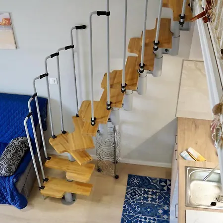Apartment In 3652-3 *